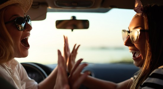 Copines en voiture